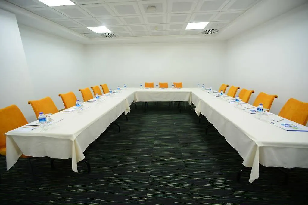 Holiday Inn Express Istanbul-Altunizade By Ihg
