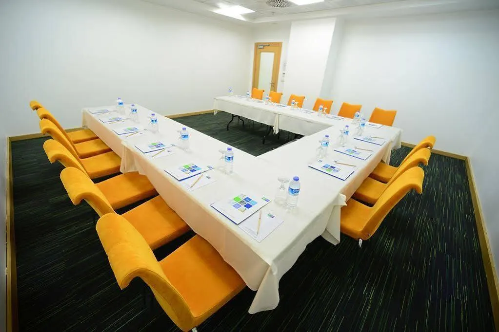 Holiday Inn Express Istanbul-Altunizade By Ihg